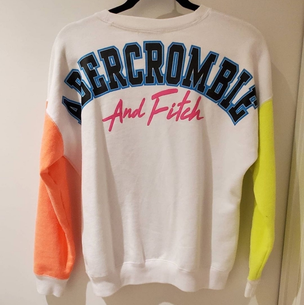 Oversized crewneck sweatshirt